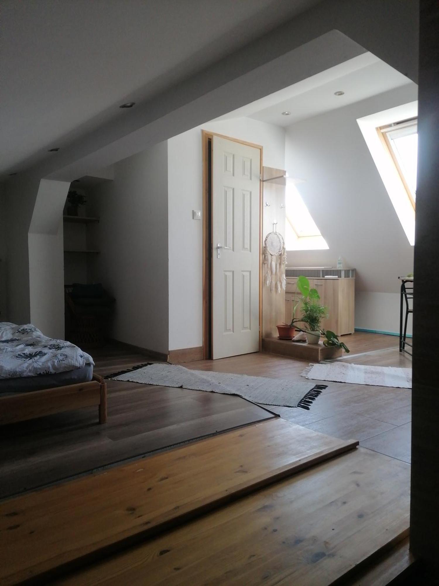 Ujkapu Sunshine Apartments Gyor Room photo